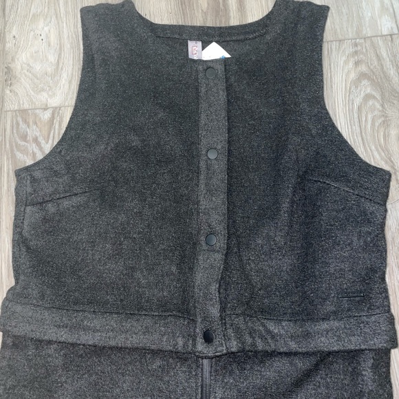 Women’s Columbia black convertible Coat/ Vest - Picture 2 of 6